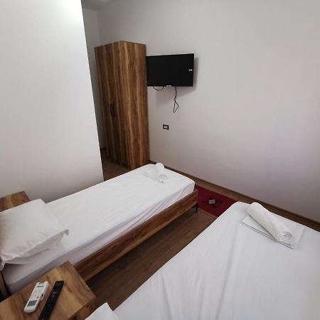 Bujtina Valgent Bed and Breakfast Berat Buitenkant foto