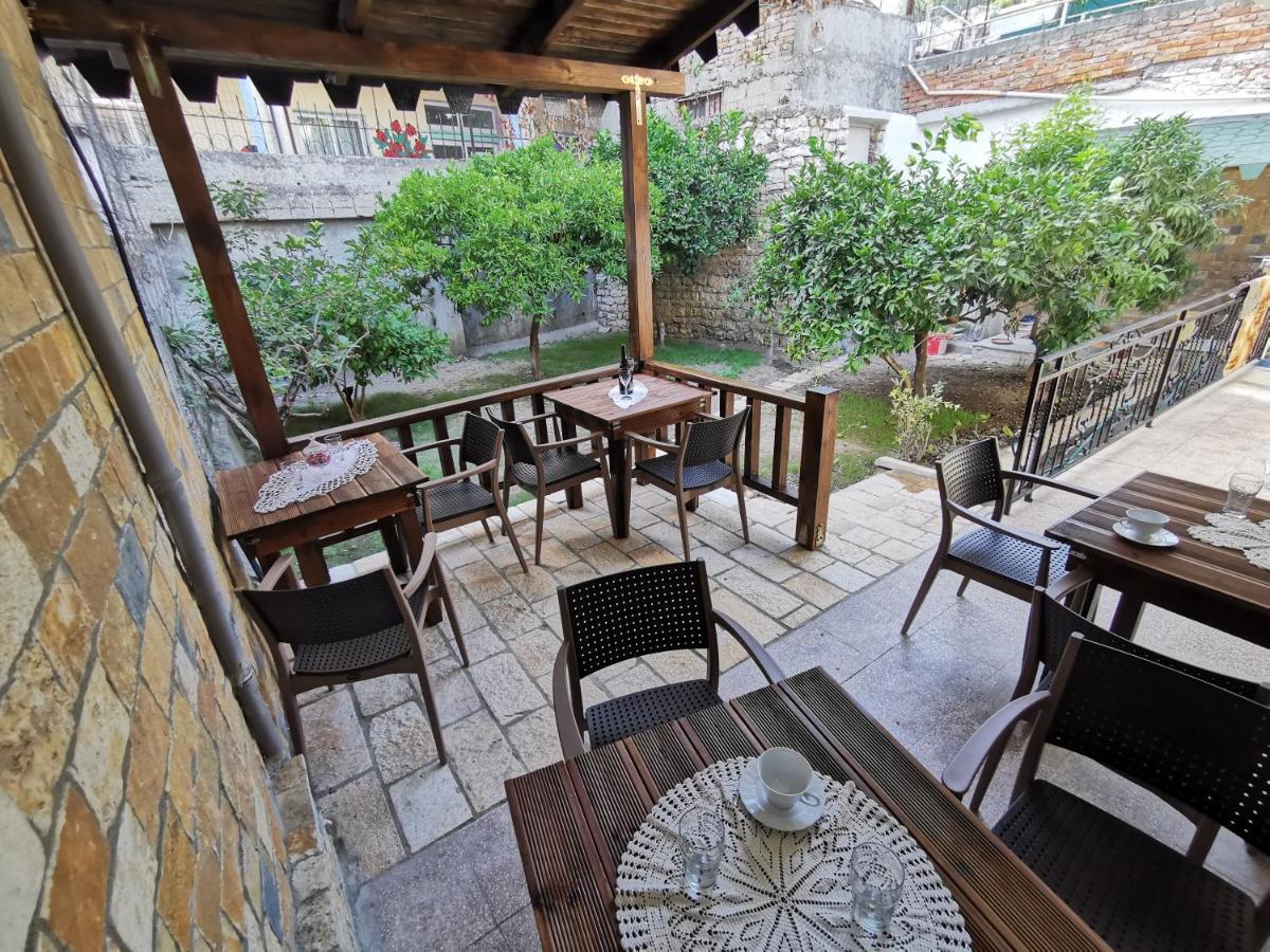 Bujtina Valgent Bed and Breakfast Berat Buitenkant foto