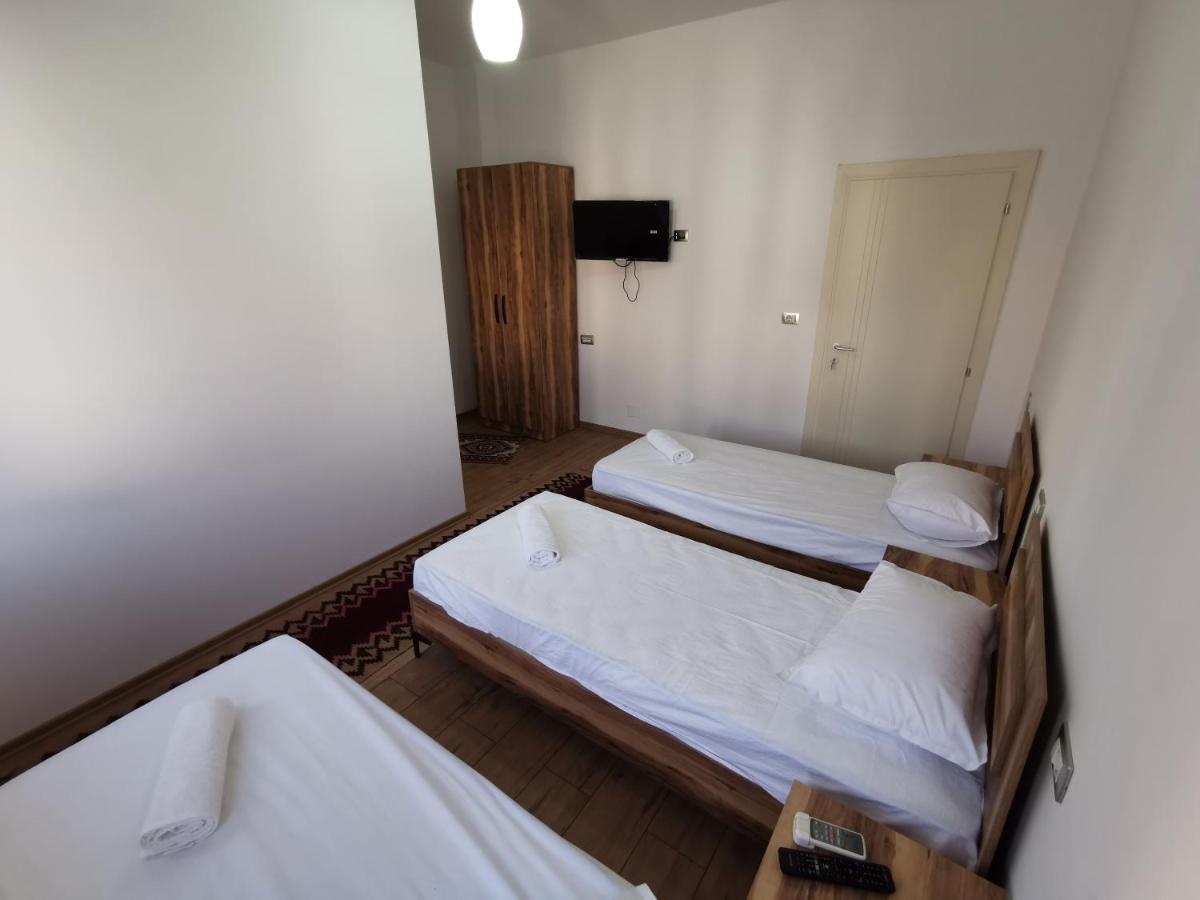 Bujtina Valgent Bed and Breakfast Berat Buitenkant foto
