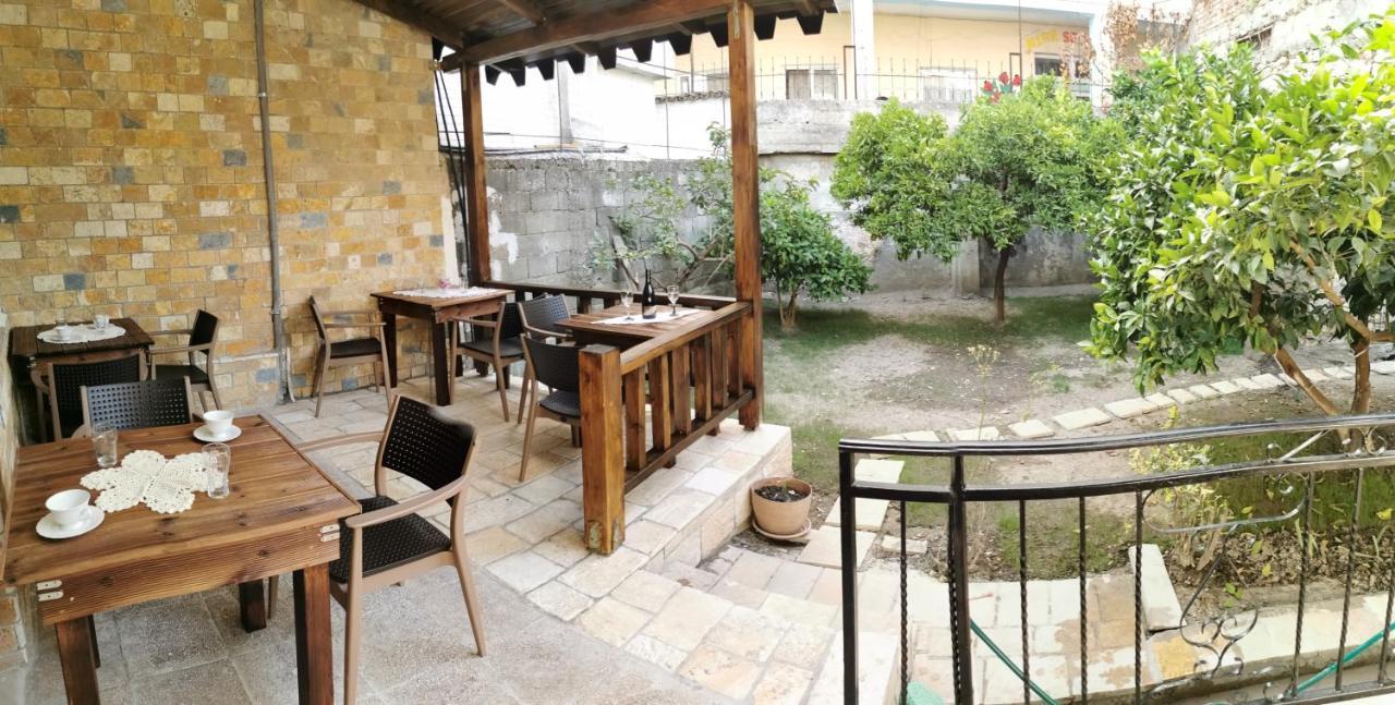 Bujtina Valgent Bed and Breakfast Berat Buitenkant foto